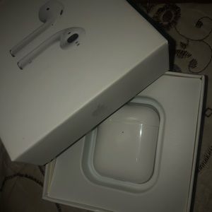 Apple AirPods 2nd Generation